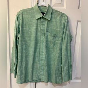 LINEN KING LINEN LOOK SHIRT. Green. Size 39cm.